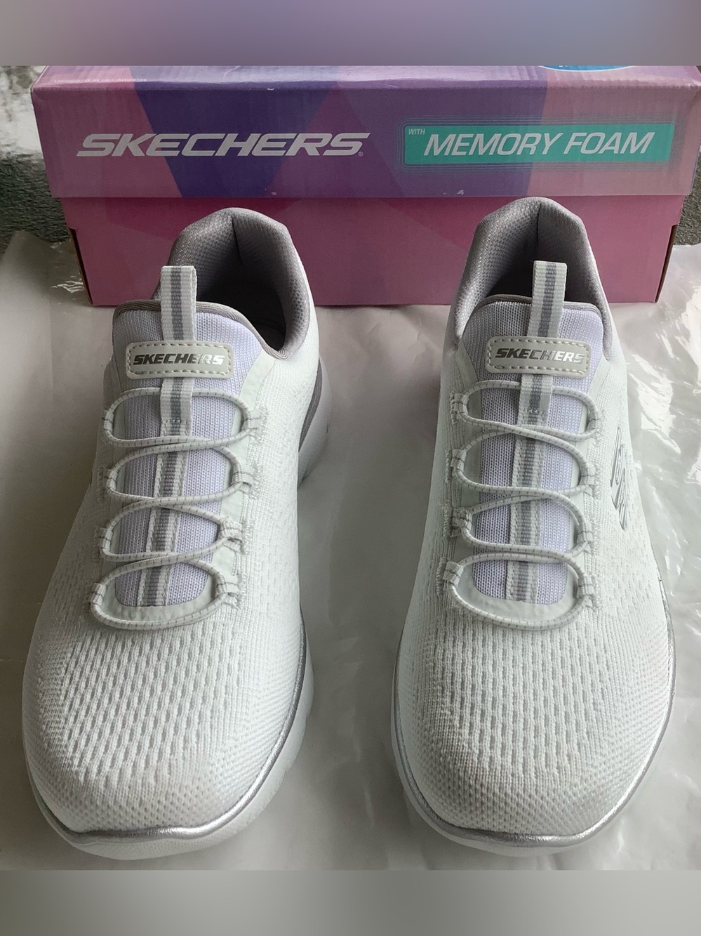 Skechers Summits white Silver Memory Foam Shoes NWB Size 7.
